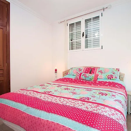 Puerto Del Carmen Sleeps 8 Air Con Wifi Willa