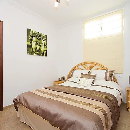 Puerto Del Carmen Sleeps 8 Air Con Wifi Willa